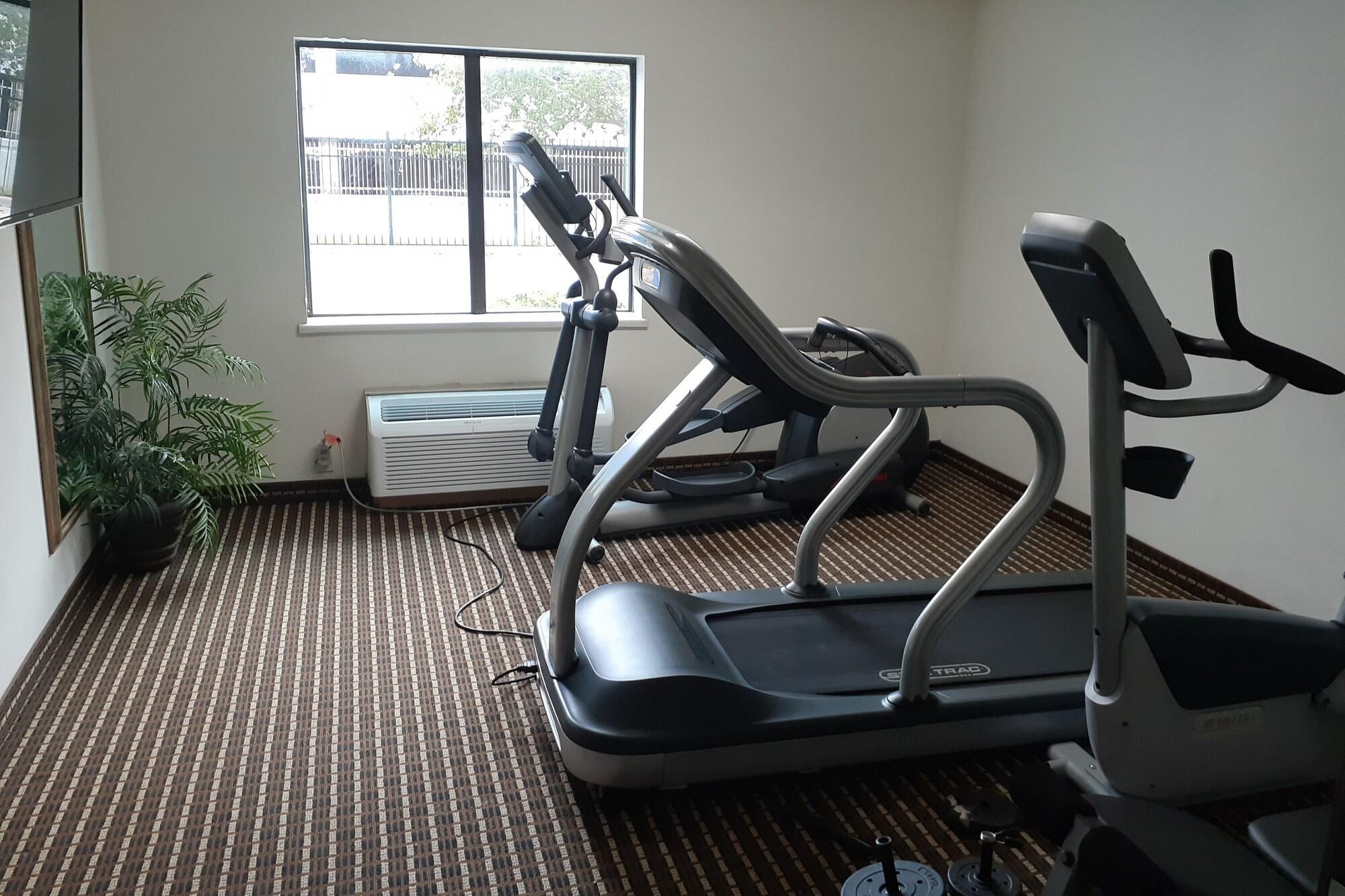 Отель Oyo Townhouse Houston Airport North Экстерьер фото