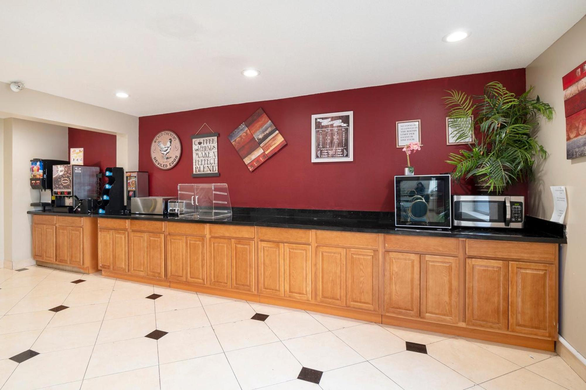 Отель Oyo Townhouse Houston Airport North Экстерьер фото