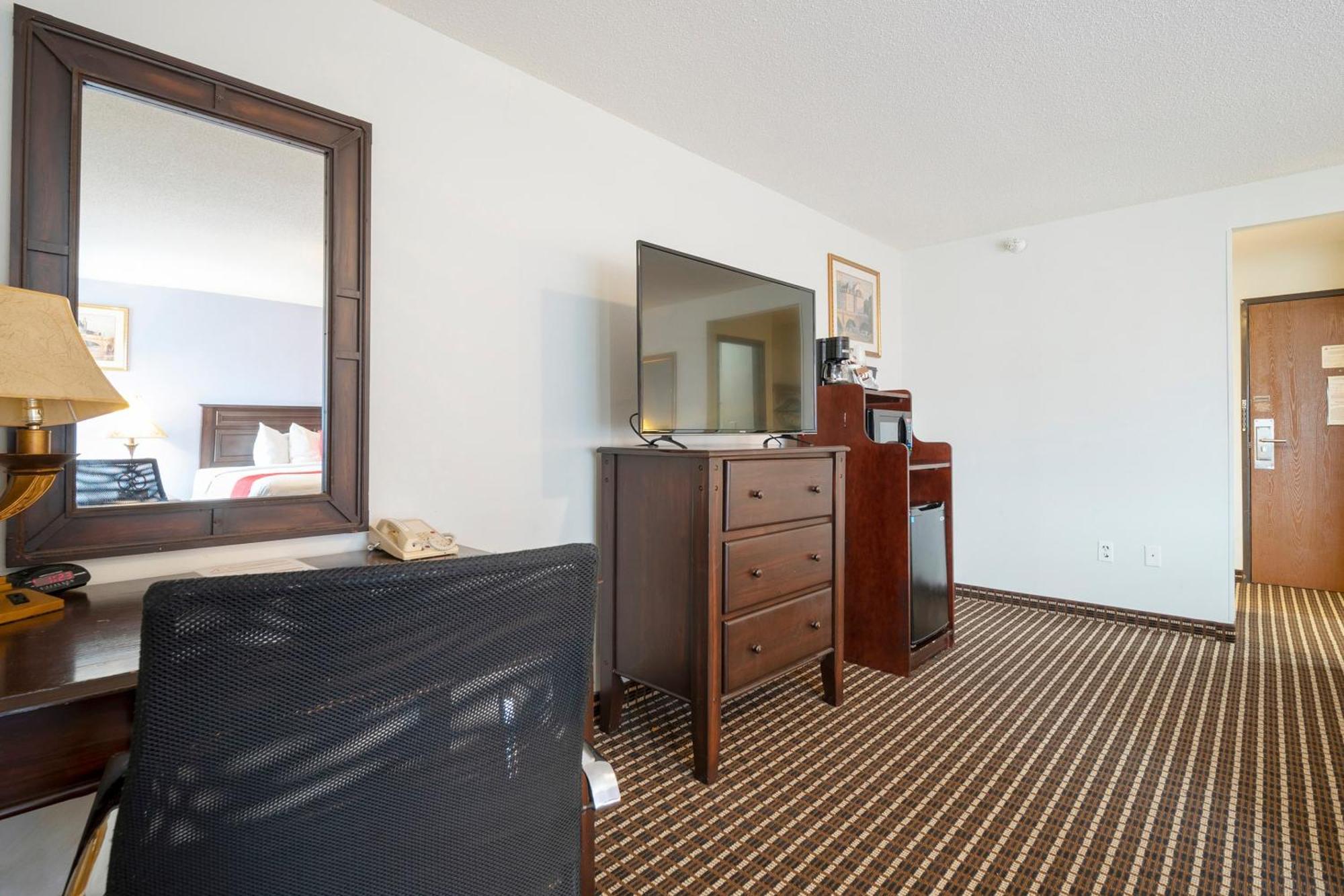 Отель Oyo Townhouse Houston Airport North Экстерьер фото