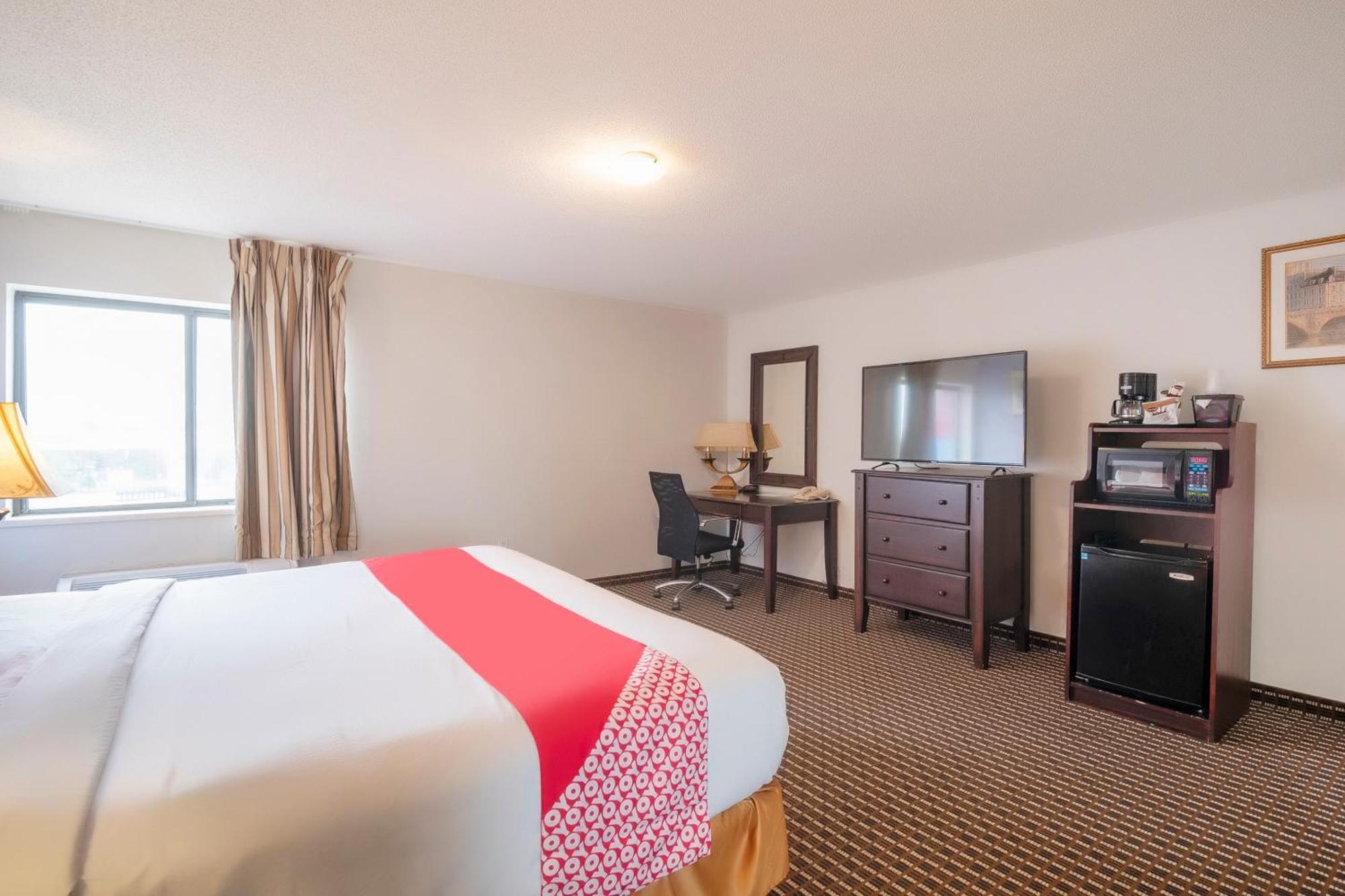 Отель Oyo Townhouse Houston Airport North Экстерьер фото