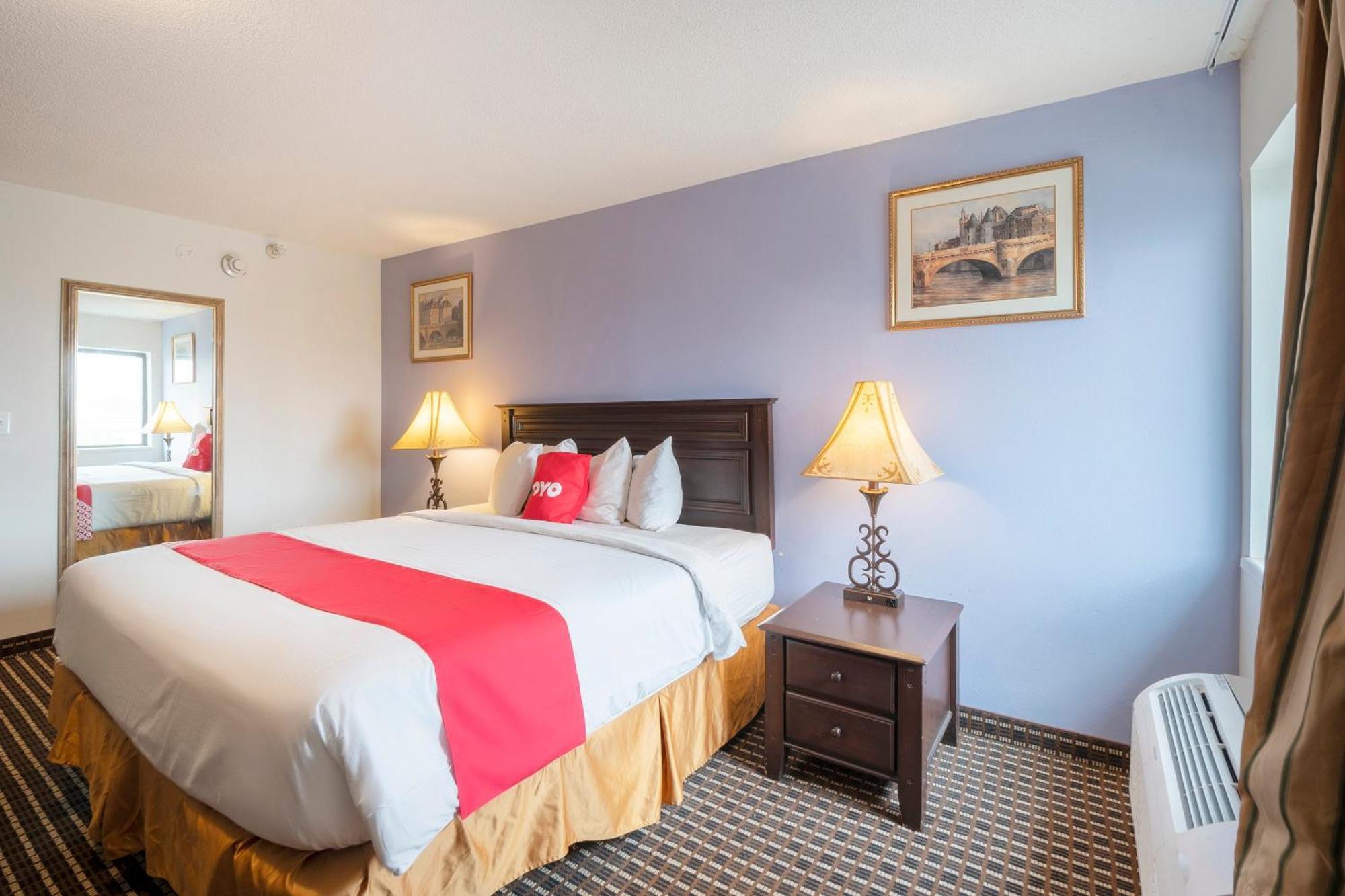 Отель Oyo Townhouse Houston Airport North Экстерьер фото